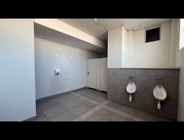 760M² OFFICE TO LET IN CONGELLA